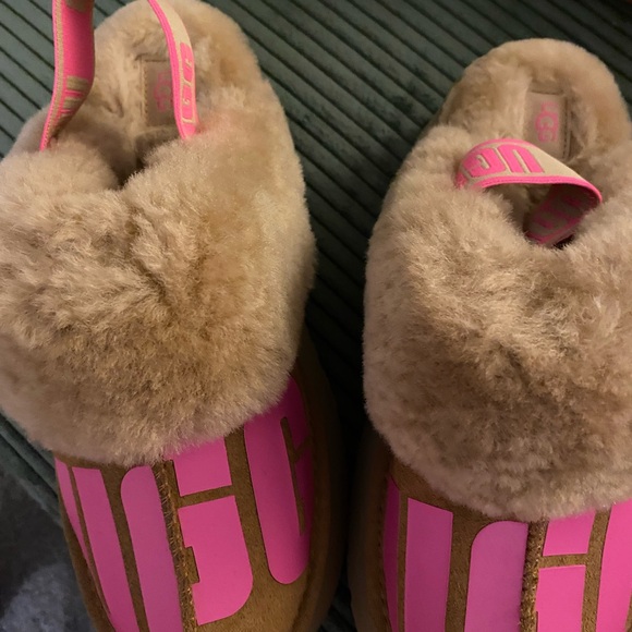 UGG Funkette Chopd Slippers in Charming Pink - Picture 3 of 4